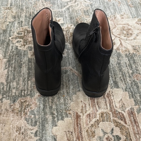 Gallucci Black Textured Leather Boots - Picture 3 of 6